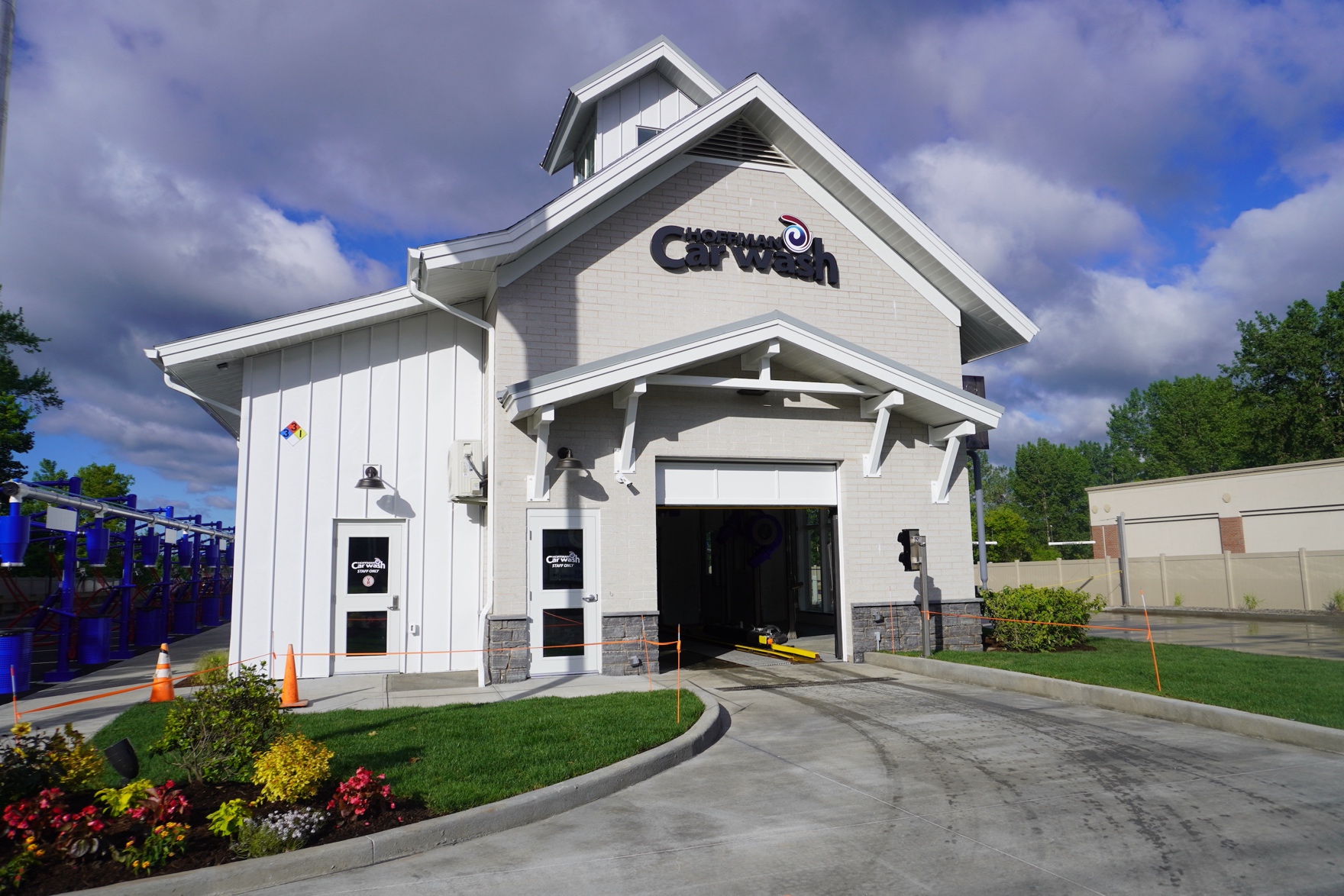 Photo of the the Hoffman Car Wash location at 1315 Erie Blvd. West, Rome, NY